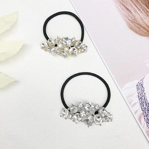 Set di elastici per capelli ad alta elasticità con strass brillanti e dettagli in metallo