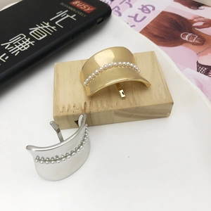 Elegant gold and silver hair hooks with pearl inlay for ponytail styling accessories