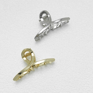 Pince à Cheveux Minimaliste en Alliage Métallique pour Femmes Petite Barrette Ruban Torsadé Or Argent Électroplaqué Accessoires Cheveux