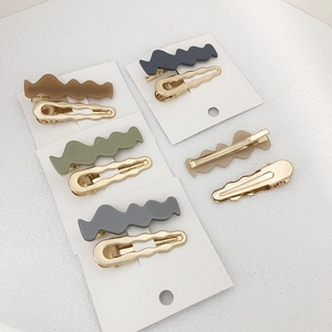 Morandi color wavy hair clip set with matte resin and golden metal alloy pins