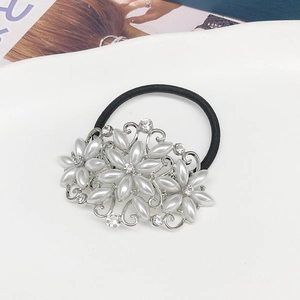 Élastique cheveux noir élégant avec fleurs argentées ornées de perles blanches et cristaux