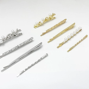Minimalistische Entenschnabel-Haarspangen Set mit Perlen in Gold und Silber