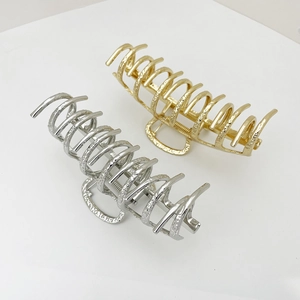 Minimalist large alloy hair claw clips in gold and silver with hammer texture finish