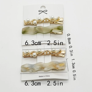 Set of 4 Japanese style duckbill hair clips with pearls and marble pattern resin