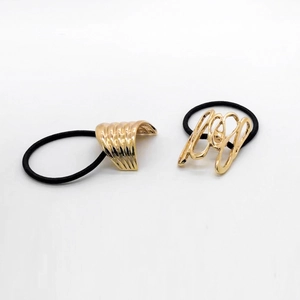 Minimalist geometric U-shaped alloy hair ties set with gold metallic shell pattern and lines