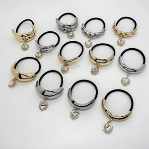 Fashion Metal Heart Pendant Hair Tie Elegant Alloy Rhinestone Scrunchie Polished Gold Silver Ponytail Holder Hair Accessory For Women