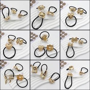 Élastiques à Cheveux en Métal Doré pour Femmes Simple Élégant Cœur Géométrique Nœud Künstliche Perle Bandes de Cheveux Élastiques Accessoires de Coiffure