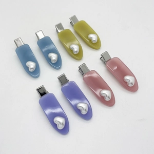 Barrettes à Cheveux en Résine d'Acétate Décor de Cœur Pinces Bec de Canard Épingles à Cheveux Latérales pour Femmes