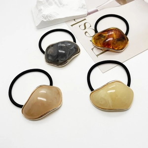 Chouchous en Résine à Motif Marbre Géométrique pour Femmes Vintage Minimaliste Élastiques à Cheveux avec Cadre en Alliage Accessoires de Coiffure Mode