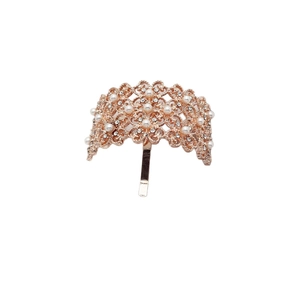 Elegante fermaglio per capelli in oro rosa con perle bianche e strass brillanti