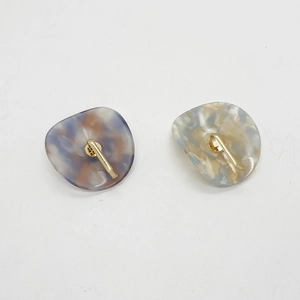 Chic acetate fiber ponytail clips with tortoise pattern and gold metal cylindrical accent