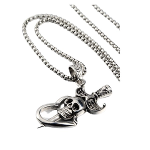 Collier pendentif cœur crâne et poignard en acier argenté vintage avec chaîne à billes