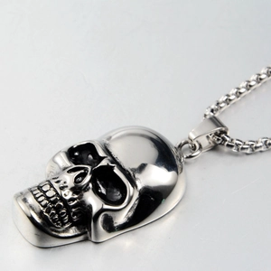 Collana con pendente a teschio 3D in acciaio inossidabile argento con catena box punk