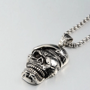 Collier pendentif crâne de pirate en argent vintage avec chaîne box en acier inoxydable