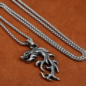 Collana con ciondolo a forma di drago vintage in acciaio inossidabile e catena a box