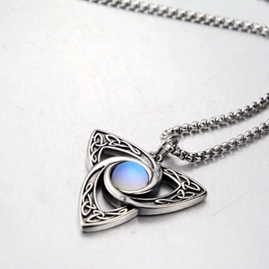 Collier nœud celtique argenté avec pendentif pierre de lune en acier inoxydable