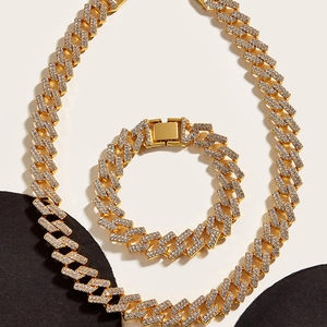 Hip-Hop-Schmuckset mit eisgekühlter Strass-Cuban-Link-Kette und passendem Armband Zinklegierung Galvanisiertes Gold-Schmuckset