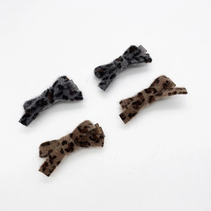 Eleganti fermagli per capelli in peluche con stampa leopardata grigia e marrone