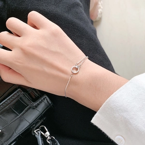 Funkelndes Diamant Geometrisches Kreis Doppelschichtiges Armband Kupfer Weißgold Vergoldet Zirkonia Eingelegte Kette Für Damen Eleganter Schmuck