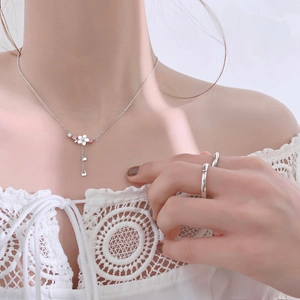 Süße Muschel Kirschblüte Anhänger Halskette Für Damen Kupfer Versilbert Sakura Blume Strass Quaste Schlüsselbein Kette Schmuck
