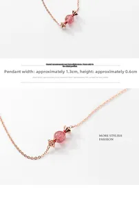 Détail du collier pendentif bonbon en cristal fraise avec chaîne en or rose et mesures