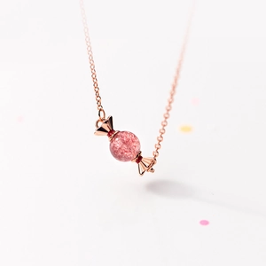 Doux Collier Pendentif en Forme de Bonbon Quartz Fraise Coréen Cuivre Plaqué Or Rose Chaîne Forçat Collier Ras du Cou pour Femmes Bijoux de Mode
