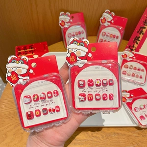 Uñas postizas rojas festivas para niñas con diseños de danza del león y gato de año nuevo