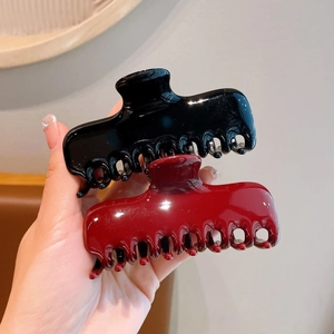 Classic rectangle acrylic claw clip set in black and burgundy with glossy finish