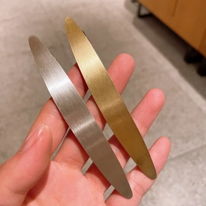 Barrette à Cheveux en Métal Brossé Minimaliste Pince à Ressort Élégante Forme de Feuille Accessoires Cheveux Or Argent Coiffe pour Femme