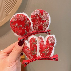 Festliche chinesische Neujahrs-Haarclips mit Plüsch-Hasenohren und roter Stickerei