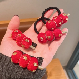 Ensemble d'accessoires de cheveux festifs pour le Nouvel An avec pompons rouges