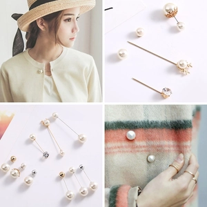 Korean Style Elegant Faux Artificial Pearl Brooch Pin For Women Alloy Rhinestone Reindeer Flower Clothing Fasteners Jewelry Accessory