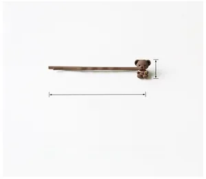 Détail de la barrette panda marron foncé avec dimensions de 6,2 cm de long et 1,1 cm de haut