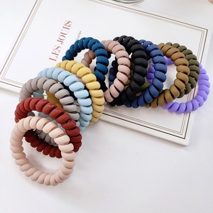 Morandi-Farben matte Spiral-Haargummis-Set mit 11 verschiedenen Tönen auf weißer Basis