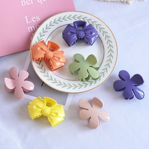 Sweet Candy Color Plastic Hair Claw Clips For Women Korean Style Flower Bow Shape Hairpins Bath Shower Hair Clamps Accessory