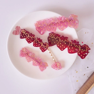 Pince à Cheveux Fraise Douce en Acétate de Cellulose Fait à la Main Forme de Fruit Pince Latérale Strass Accessoires Femme