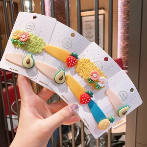 Handmade crochet flower and fruit hair clip set with cute daisy and strawberry designs