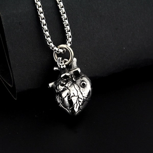 Vintage Edelstahl Anatomisches Herz Anhänger Halskette Gothic Punk Schmuck Für Damen Herren Unisex Silberne Kette