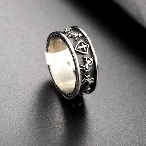 Vintage Stainless Steel War Horse Shield Relief Ring For Men Punk Hip Hop Gothic Knight Cross Signet Fashion Jewelry Finger Ring