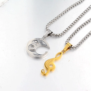 Ensemble de colliers pour couple en acier titane avec pendentifs lune et clé de sol