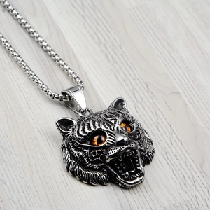 Vintage Titanium Steel Tiger Head Pendant Necklace Rhinestone Eye Hip Hop Punk Animal Jewelry For Men Street Style Accessary
