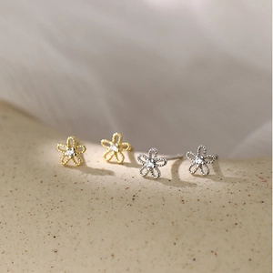 Minimalist 925 sterling silver sunflower stud earrings with cubic zirconia stones