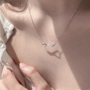 Elegant Copper Infinity Moebius Ring Pendant Necklace For Women Rhinestone Geometric Korean Minimalist Clavicle Chain Jewelry
