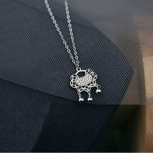 S925 Sterling Silber Langlebigkeitsschloss-Halskette mit Pavé-Steinen und Glocken