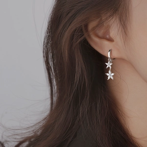 Boucles d'oreilles créoles en argent S925 avec pendentifs fleurs en zircon, design chic
