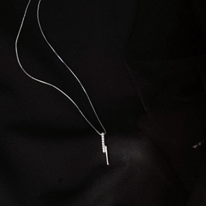 Minimalist S925 silver vertical bar necklace with pavé zircons and polished bar design