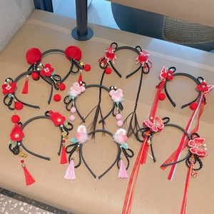 Serre-têtes traditionnels chinois du Nouvel An avec fleurs rouges et tresses pour filles