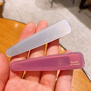 Lot de deux barrettes à cheveux en acétate minimalistes en bleu-gris et rouge bordeaux