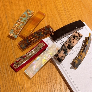 Set of 8 minimalist rectangular acetate hair clips in classic tortoiseshell and marble patterns