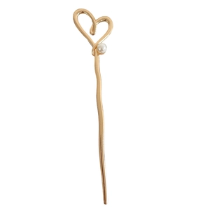 Elegant gold hair stick with hollow heart shape and white pearl for buns